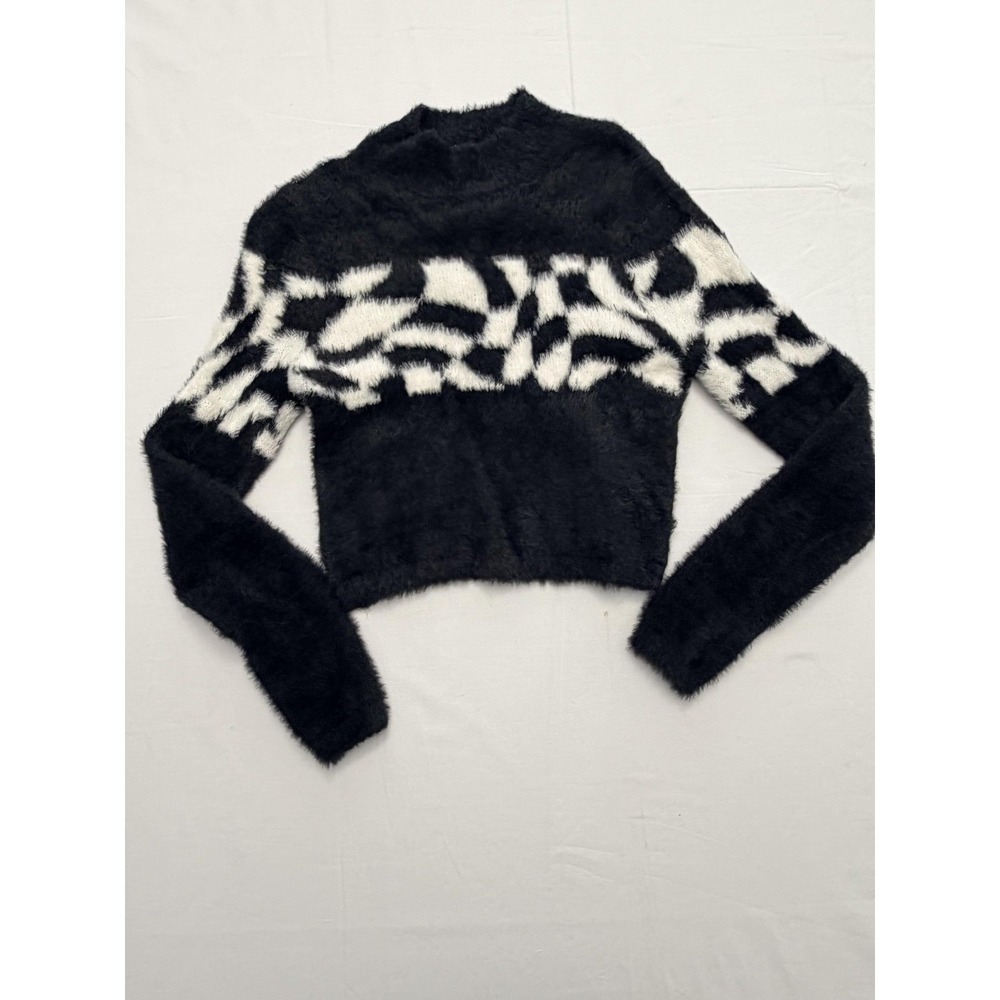 Stitch‎ & Pine Sweater Womens Small Black Fuzzy Animal Print Pullover Knit